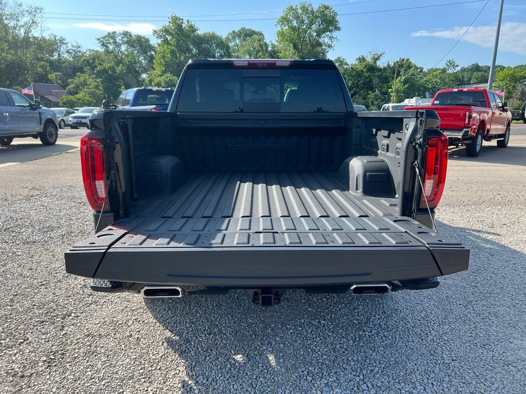 Used 2024 GMC Sierra 1500 Denali AWD/4WD image 18
