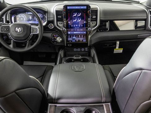 New 2026 RAM 1500 Laramie AWD/4WD image 29