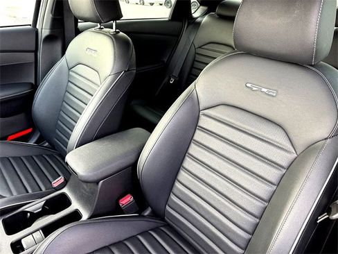 Used 2024 Kia Forte GT-Line w/ GT-Line Premium Package image 13