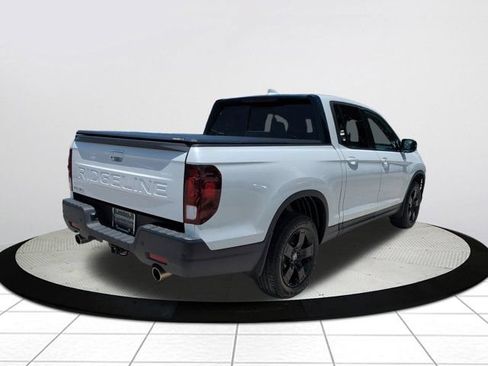 Used 2024 Honda Ridgeline Black Edition image 3