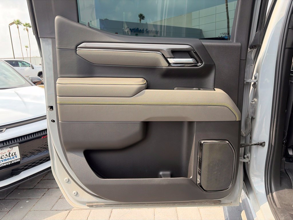 Used 2025 Chevrolet Silverado 1500 ZR2 w/ Technology Package AWD/4WD image 19