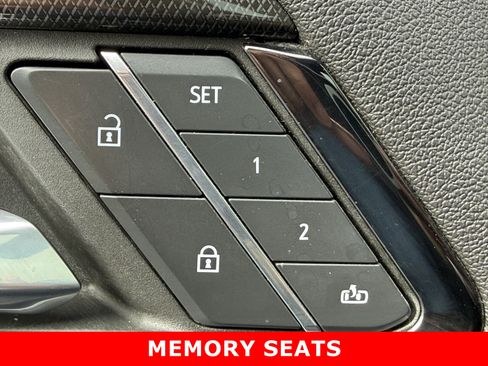 Used 2023 GMC Sierra 1500 AT4 w/ Technology Package image 19