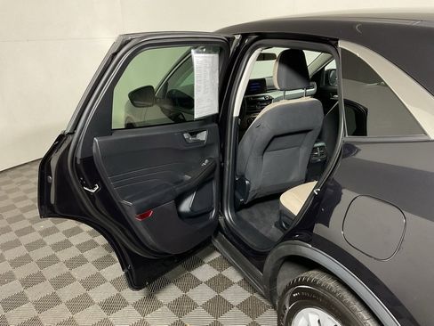 Used 2021 Ford Escape SE image 29