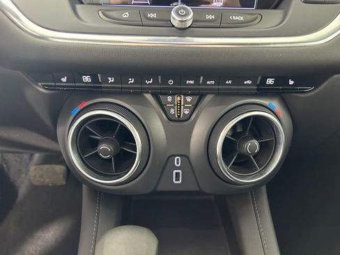 Used 2022 Chevrolet Blazer LT image 24