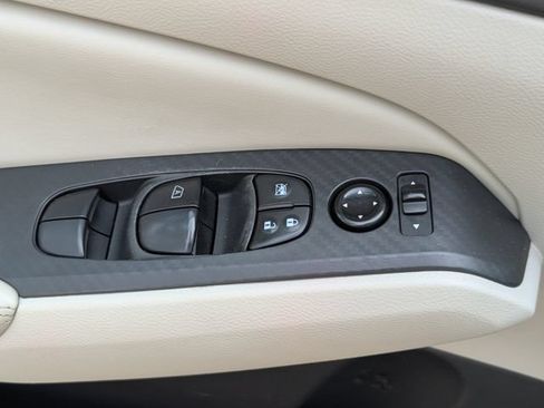 Used 2022 Nissan Altima 2.5 SV FWD image 18