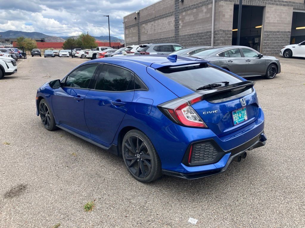 Used 2018 Honda Civic Sport image 5
