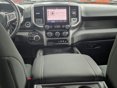 New 2026 RAM 1500 Express AWD/4WD image 24