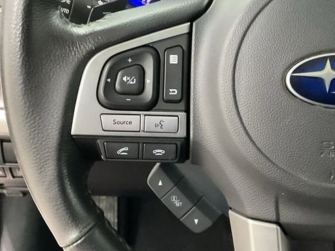 Used 2017 Subaru Legacy 2.5i Limited image 10