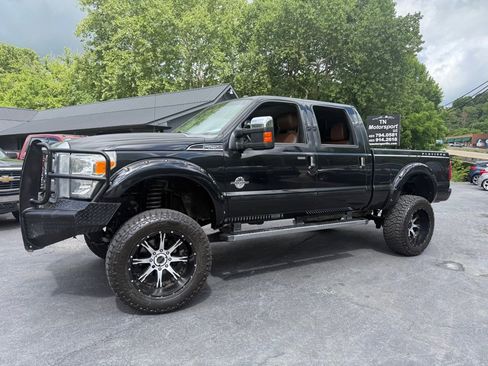 Used 2015 Ford F250 Platinum w/ FX4 Off-Road Package image 10