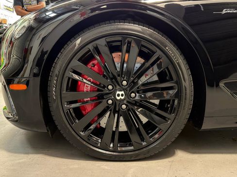 Used 2022 Bentley Continental GT Speed image 12