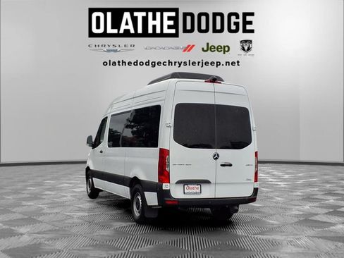 Used 2024 Mercedes-Benz Sprinter 2500 image 3