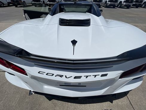 Used 2023 Chevrolet Corvette Stingray Premium Conv w/ Z51 Performance Package RWD image 28