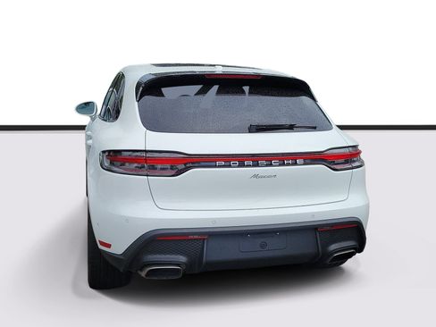 Used 2022 Porsche Macan AWD/4WD image 3