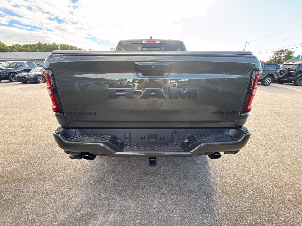 New 2027 RAM 1500 Laramie AWD/4WD image 4