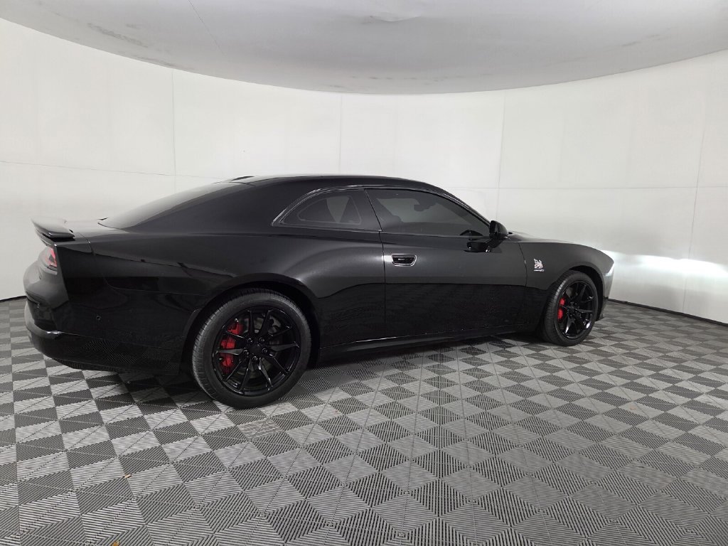 Used 2024 Dodge Charger Daytona Scat Pack w/ Plus Group AWD/4WD image 4