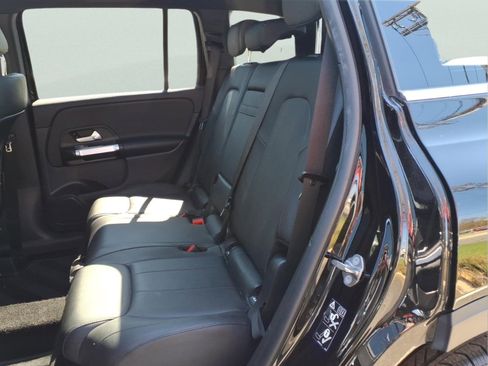 Certified 2022 Mercedes-Benz GLB 250 4MATIC image 18