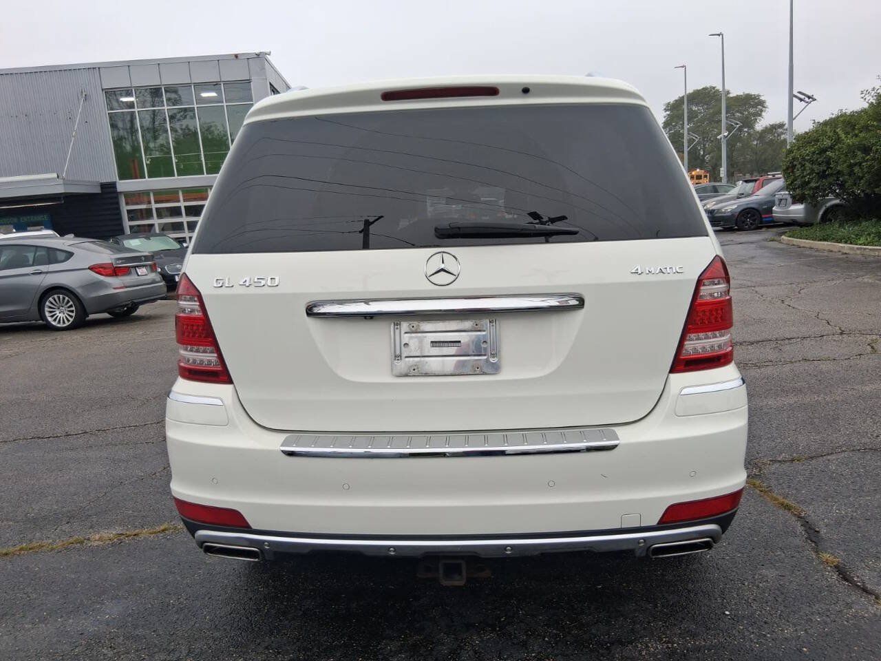 Used 2011 Mercedes-Benz GL 450 4MATIC image 4