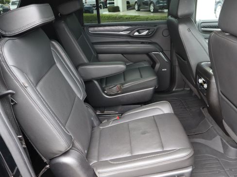 Used 2022 GMC Yukon XL Denali AWD/4WD image 39