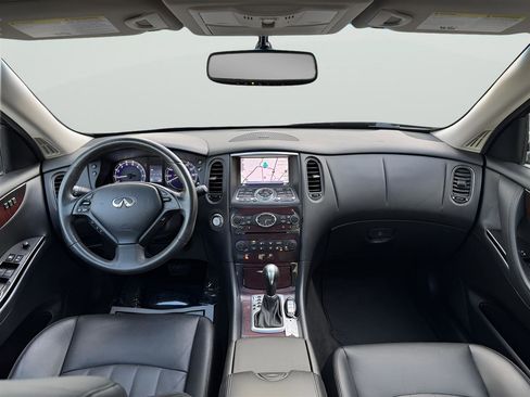 Used 2017 INFINITI QX50 AWD w/ Premium Plus Package image 18