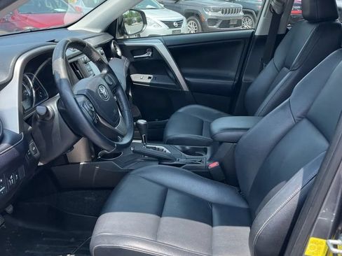 Used 2013 Toyota RAV4 Limited AWD/4WD image 24