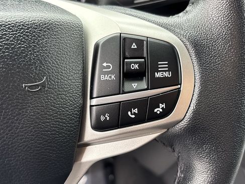 Used 2024 Ford Explorer Limited AWD/4WD image 18
