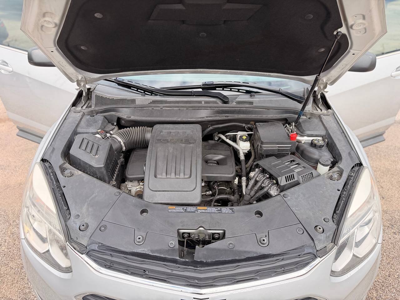 Used 2017 Chevrolet Equinox LS FWD image 29