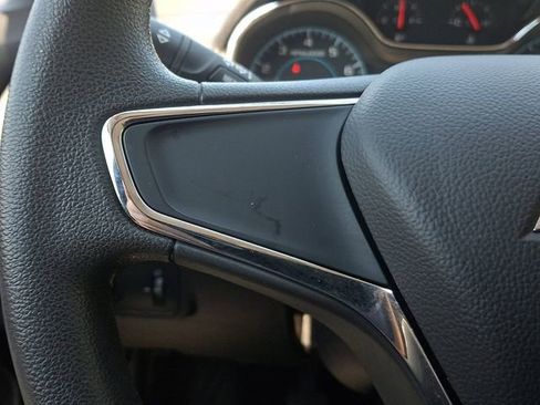 Used 2018 Chevrolet Cruze LS FWD image 20
