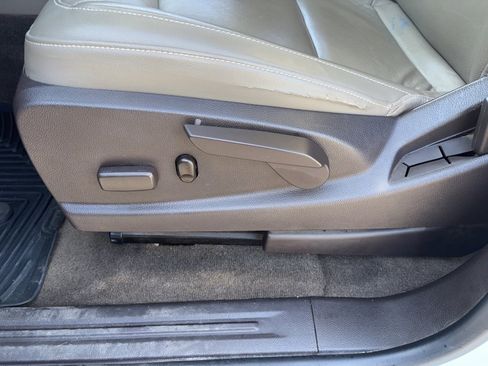 Used 2015 GMC Canyon SLT w/ Driver Alert Package image 10