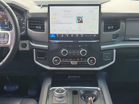 Used 2024 Ford Expedition Max XLT RWD image 15