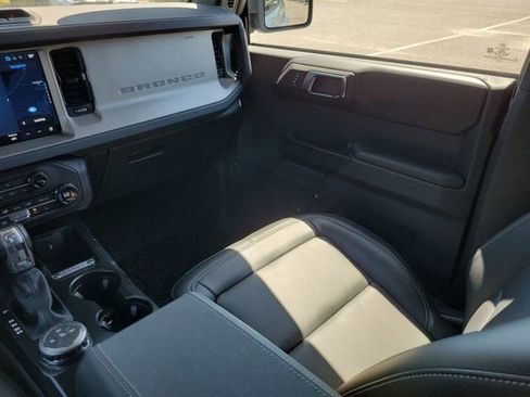 Used 2025 Ford Bronco Outer Banks AWD/4WD image 23