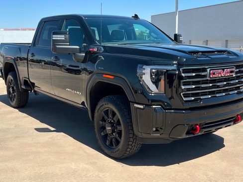 Used 2025 GMC Sierra 2500 AT4 AWD/4WD image 8