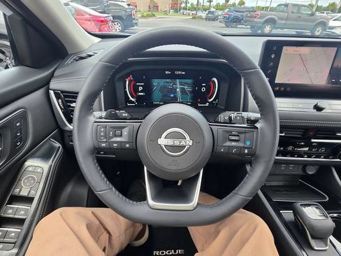 Certified 2024 Nissan Rogue SL w/ SL Premium Package AWD/4WD image 25