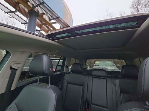 Used 2019 Volkswagen Atlas SE w/ Panoramic Sunroof Package image 11