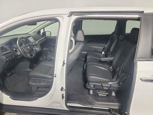 Certified 2024 Honda Odyssey EX-L image 16