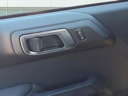 New 2025 Ford Bronco Badlands image 17