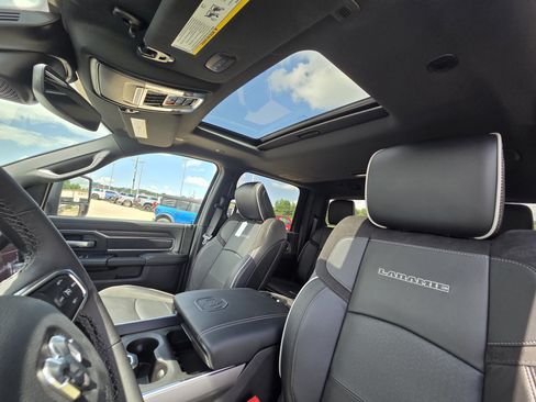 New 2026 RAM 2500 Laramie w/ Night Edition AWD/4WD image 21