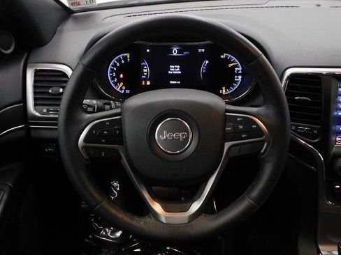 Used 2018 Jeep Grand Cherokee Limited image 42