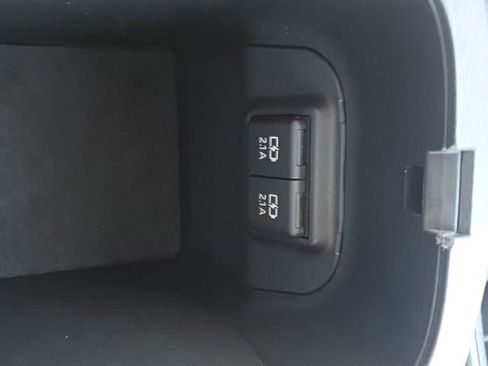 Used 2020 Toyota RAV4 XLE image 32