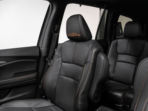 Used 2022 Honda Pilot TrailSport image 12
