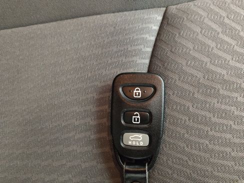 Used 2015 Hyundai Elantra SE w/ Option Group 02 image 32