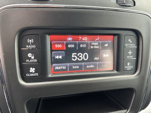 Used 2020 Dodge Journey SE image 24