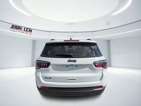 New 2026 Jeep Compass Latitude image 4