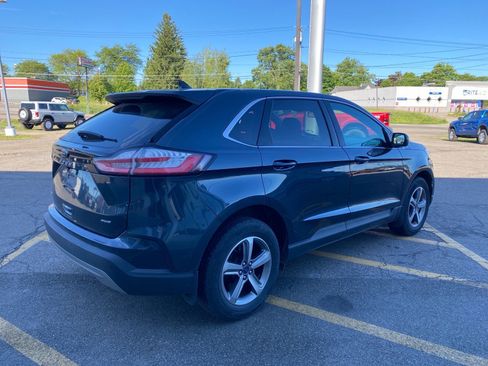 Used 2022 Ford Edge SEL w/ Convenience Package AWD/4WD image 3