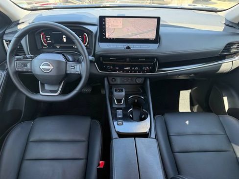 Used 2026 Nissan Rogue SL FWD image 24