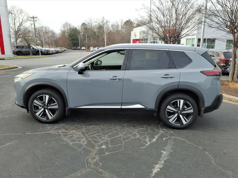 Used 2023 Nissan Rogue SL w/ SL Premium Package image 24