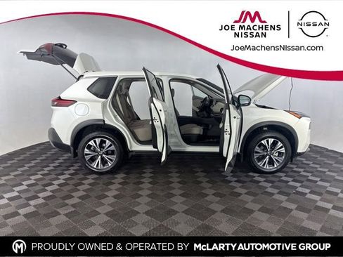 Used 2023 Nissan Rogue SV image 13