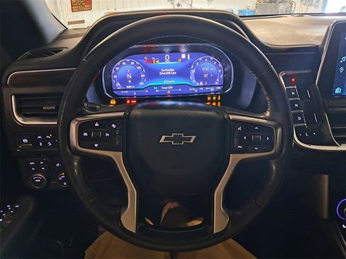Used 2023 Chevrolet Suburban Z71 image 21
