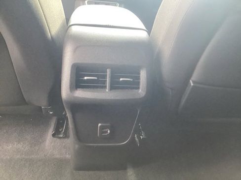 Used 2024 GMC Terrain SLE image 20