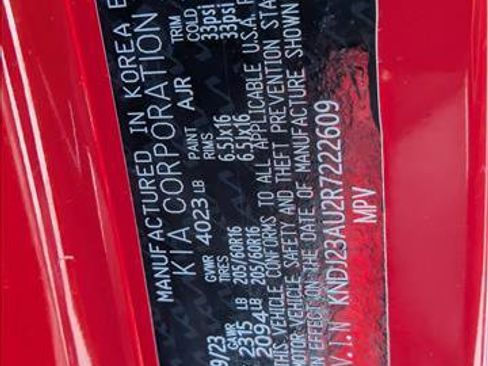 Used 2024 Kia Soul LX w/ Option Group 015 FWD image 23