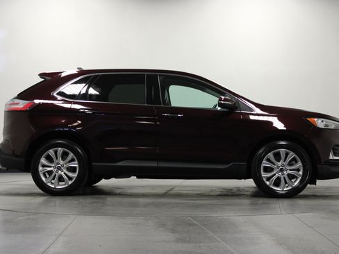 Used 2021 Ford Edge Titanium AWD/4WD image 3